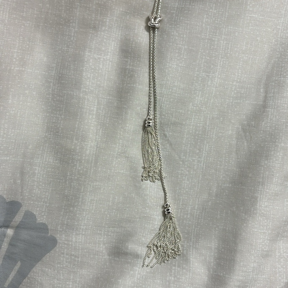 Kendra Scott presleigh Elegant Silver Tassel Necklace - Picture 6 of 6